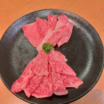 焼肉問屋 牛蔵 - 上　本バラ　下　リブロース　各1,199円　