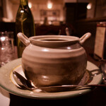 紅花別館 - （ビーフココット 1900円）　以前よりなんか壺デカく感じる？ 　ココットの色も白いし