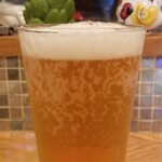 ピッツェリアバール アリエッタ - 飲み物①ビッラ・センツァ・アルコール(ノンアルコールビール、イタリア)(税込590円)
            仕事中のランチですが、熾火を見ているとちょっと飲んだ気分を味わいたくなりました。