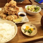 Kizembou - トリカラ富士山盛り定食 1000円