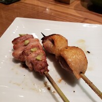 焼鳥  吉祥 - ふくらはぎ、太ももの付け根
