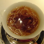 ヘイフンテラス - キヌガサ茸と魚のコラーゲン 鶏肉入りブラウンスーフ