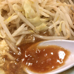 麺屋 まんてん - 出汁の味の強いスープ