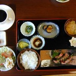 古今 - 参の膳（牛肉のたたき／珈琲（温））(1100円)(2012/04/24)
