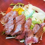 大戸屋 - ミスジステーキサラダ丼