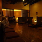 ぼうの - 端のカウンター席から店内を見る