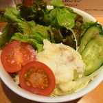 野菜とポテトミックスサラダ