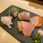 Sushi Bar にぎりて - 