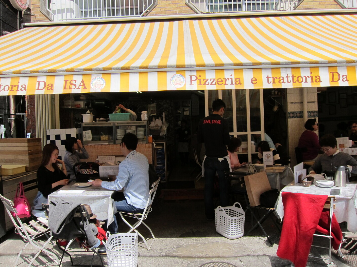 外観写真 3ページ目 : ピッツエリア エ トラットリア ダ イーサ （Pizzeria e trattoria da ISA） - 中目黒/ピザ | 食べログ ピッツエリア エ... 