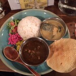 Curry&Spice青い鳥 - チキンカレー(1000円) + 鯖のココナッツカレー(400円)