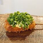 Shikino Kushiage Agesen - 季節の魚タルタルソース葱添え