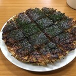 Okonomiyaki Teppanyaki Hinaya - 肉焼き