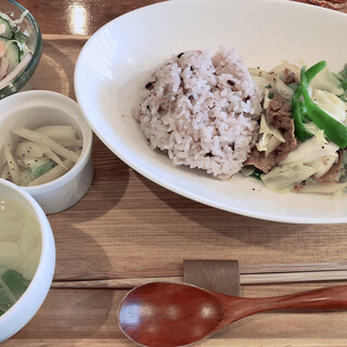 カフェ&バル フフフセカンド_0