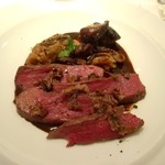 レストラン コバヤシ - 蝦夷鹿のロースト　ポワブラードソース