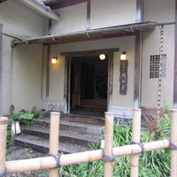 韻松亭 - 上野公園内にあります