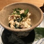 圓谷 - 先付　赤貝と芥子菜の白和え