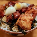 栄一 - 焼鳥丼（1150円）＋大盛（100円）
            