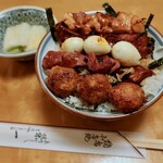 栄一 - 焼鳥丼（1150円）＋大盛（100円）
            