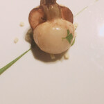 レフェルヴェソンス - スペシャリティ: 蕪とパセリ　キントアハム
      ブリオッシュ