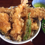 土手の伊勢屋 - 天丼  ロ