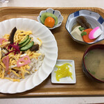 ななっこ - おまかせ定食　本日はお雛祭りでバラ寿司