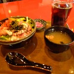 遊食彩宴 サンフラワー - 【2020.3.3(火)】日替わり丼(塩ヤキトリ丼・並盛)630円