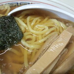 花岡食堂 - 麺アップ