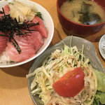 Taishuusakaba Daburupure - マグロ丼定食700円