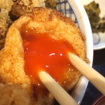 たま天 - 名物の揚げ玉子は早めに崩して玉子かけご飯風に♪