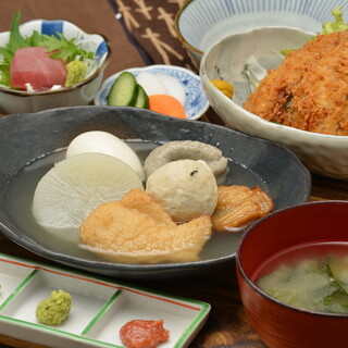 ★地元・小田原蒲鉾を使ったおでん定食