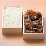 割烹 天ぷら 三太郎 - 【持ち帰り用】すき焼き弁当　上　￥５.２00
