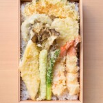 割烹 天ぷら 三太郎 - 【持ち帰り用】天ぷら弁当　並　￥2,５00