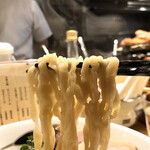 饗 くろ喜 - モチモチ手揉み麺