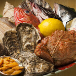 活きた素材をそのままに！ “活”料理も自慢です。