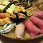 すし重 - 各自好きなの１貫ずつ注文しました、