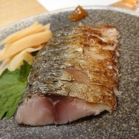 パルコ フィエラ - 藁で燻した〆鯖と自家製ガリ　檸檬ジャム