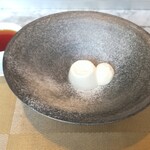 La Brianza - ブラマンジェと貴妃リキュールを使ったエスプーマと
      (紅茶)