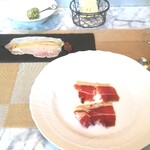 La Brianza - 愛農ポークの自家製ハム 粒マスタード添えと、自家製 黒豚の生ハム 24か月熟成