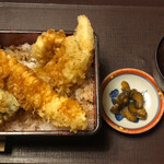 Mansaku - キャーーー！！！俺は大海老天重ぅ！
                        
                        海老フライは白飯のおかずにゃならんが、天ぷらは白飯と友達だ！
                        
                        穴子天も付いてるって事でコレに決定！！！
                        
                        
                        