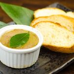 肝脏肉酱和法式面包《Lever pate with baguettes》