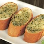 ガーリックトースト　《Garlic Toast》