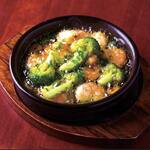 Shrimp and broccoli Ajillo《Prawn & brocolli ajillo》