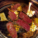 Yakiniku Kankokuryouri Nikuzo - 