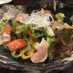 Toriya Wakame - 胸肉とアボカドのサラダ