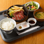 Nodaniku - ランチからガッツリ！赤身ステーキの定食！