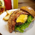 炭火焼ハンバーガー＆ステーキ チェリーズ - 