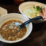 魚と豚と黒三兵 - 魚つけ麺 900円