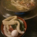 鳥茶屋 本店 - うどんが太い