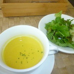 ボン・ファム - 1500円ランチ　スープとサラダ