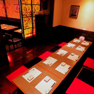 【個室完備】落ち着いた、モダンな雰囲気の店内でゆったりと。